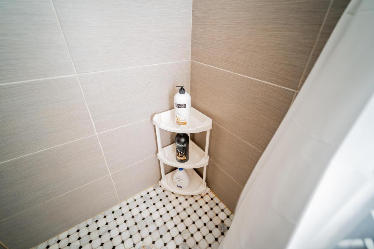 3-Bedroom Gem Apt With In-Unit Laundry - Lawndale 1 & 2 Rep Чикаго Экстерьер фото