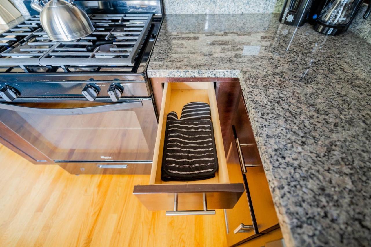 3-Bedroom Gem Apt With In-Unit Laundry - Lawndale 1 & 2 Rep Чикаго Экстерьер фото