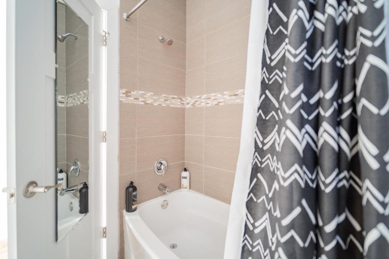 3-Bedroom Gem Apt With In-Unit Laundry - Lawndale 1 & 2 Rep Чикаго Экстерьер фото
